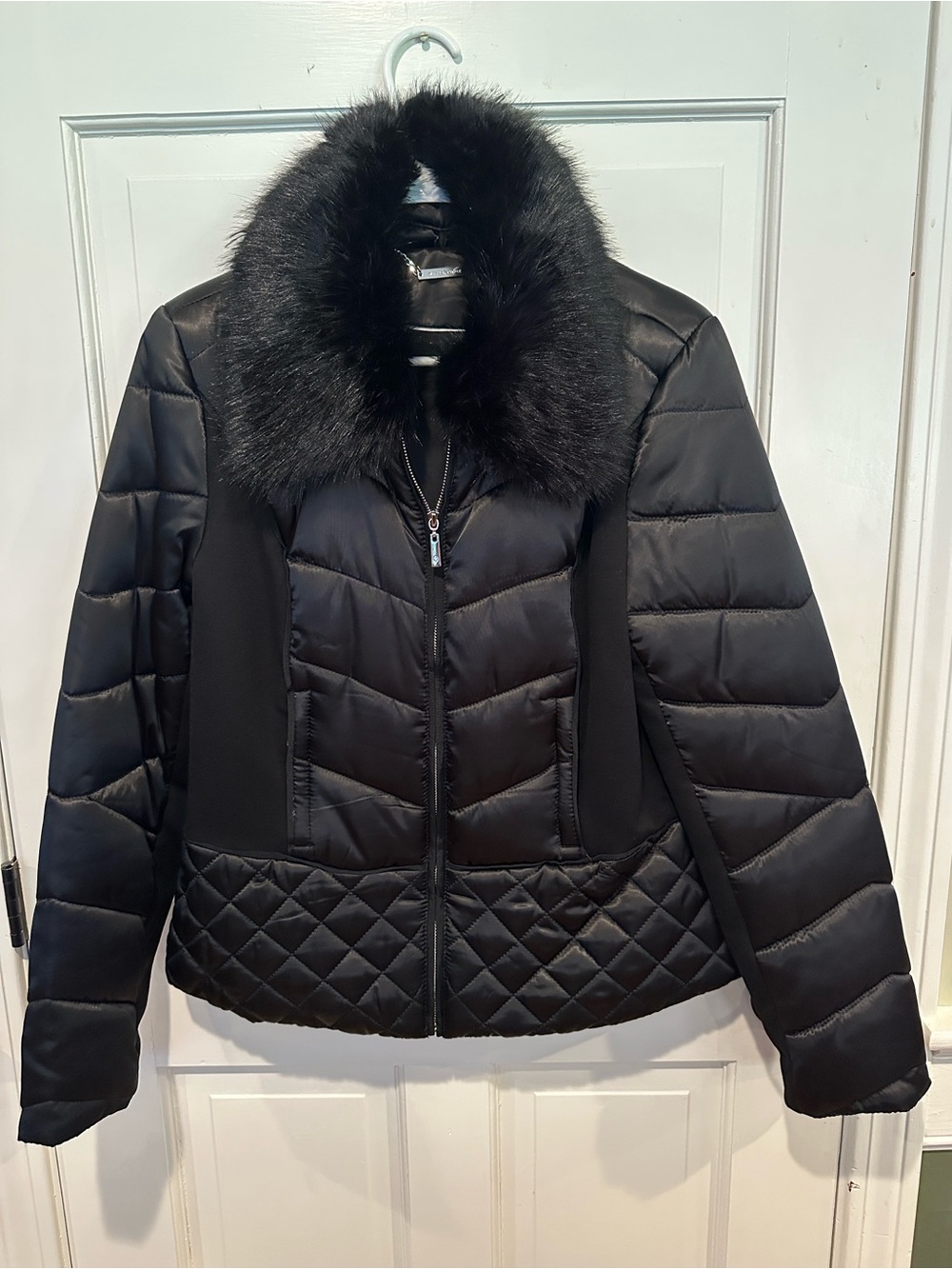 WHBM Puffer Jacket with faux fur detachable collar